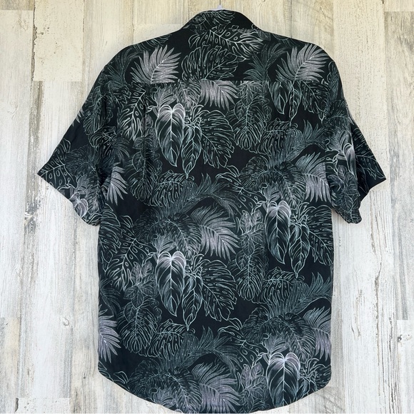 NWT Tommy Bahama 100% Silk Mens S Shirt Casual Button Down Short Sleeve Tropical - Picture 8 of 12